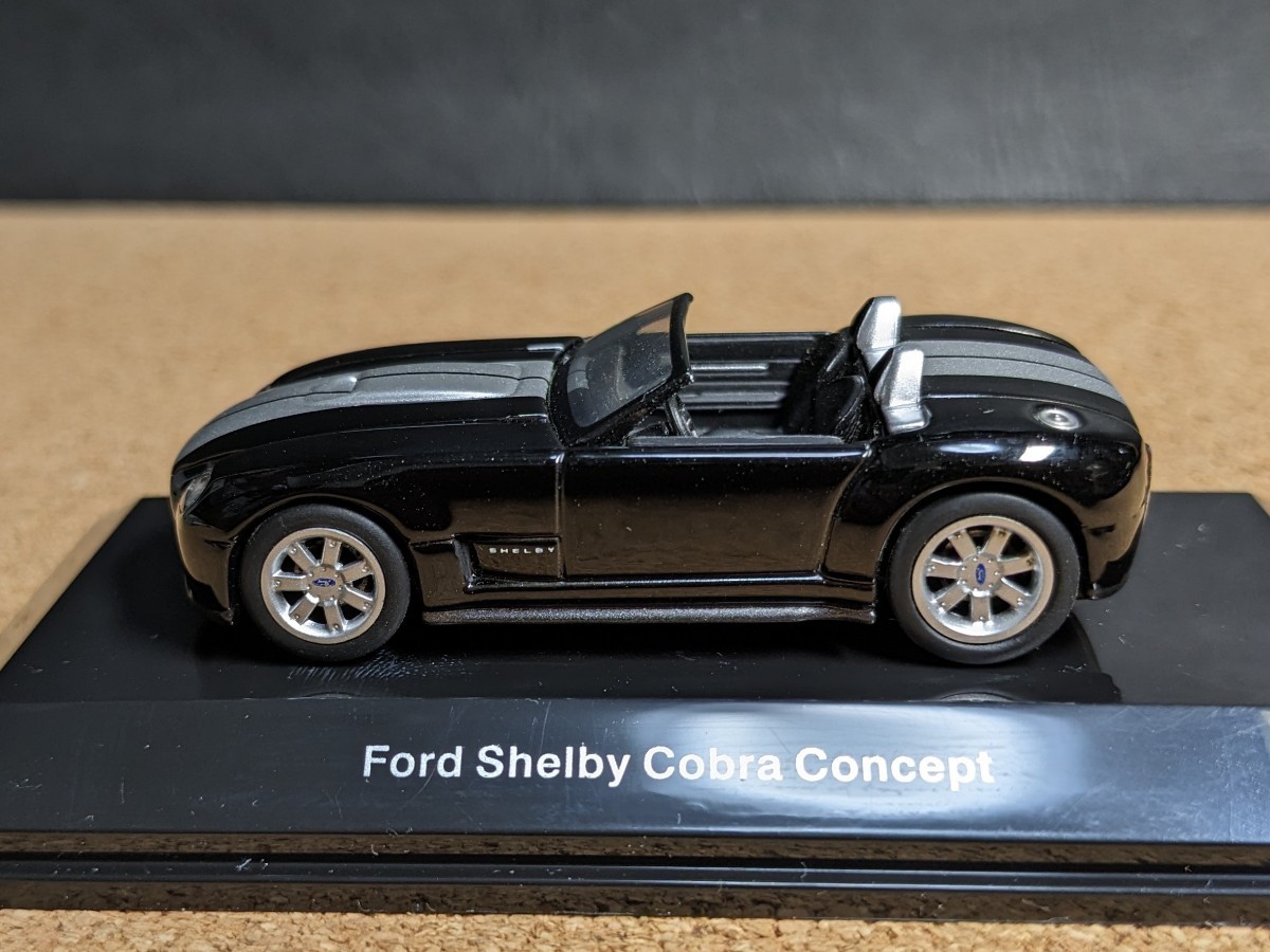 ☆フォード シェルビーコブラ コンセプトカー2004☆Autoart☆1/64☆☆美品・外箱無し☆Ford Shelby Cobra Concept☆の画像2