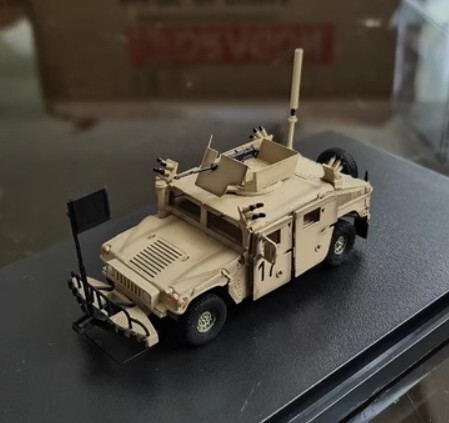 * war . vehicle *T-MODEL american M11143 Hummer Frag5 equipment .. full up grade . new body design finished model 0614