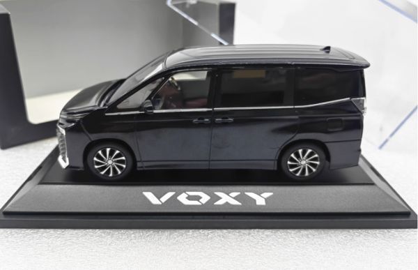 ★限定10★1/30 オリジナルトヨタ ヴォクシー MPV 合金コレクターカーモデル 0532⑰_画像2