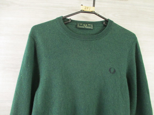 FREDPERRY フレッドペリー イタリア製＜ウール 丸首 ニット ＞M251m_画像4