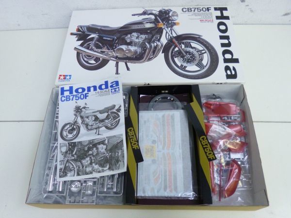 R075-S3-13453 未組立 TAMIYA タミヤ 1/6 BIG SCALE ホンダ CB750F HONDA プラモデル 現状品①_画像2