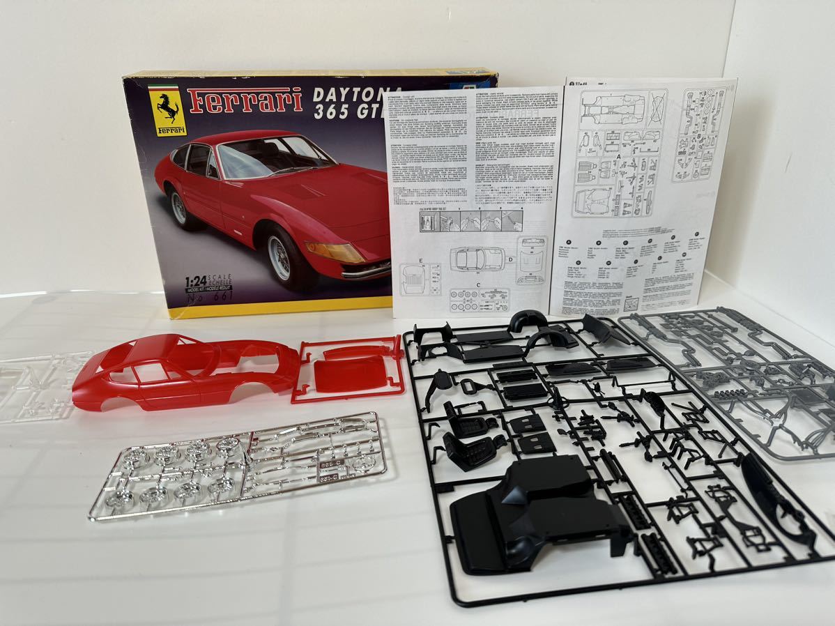 【組立中 プラモデル】ITALERI イタレリ Ferrrari DAYTONA 365 GTB フェラーリ デイトナ 365 GTB 1:24_画像1