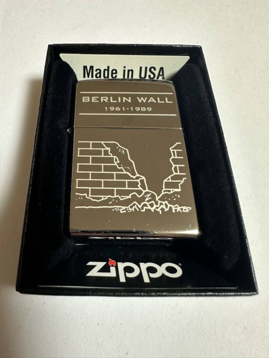 ZIPPO (ジッポ) USA製 オイルライター ケース入り 2016年製 火花確認済 ベルリンの壁_画像1