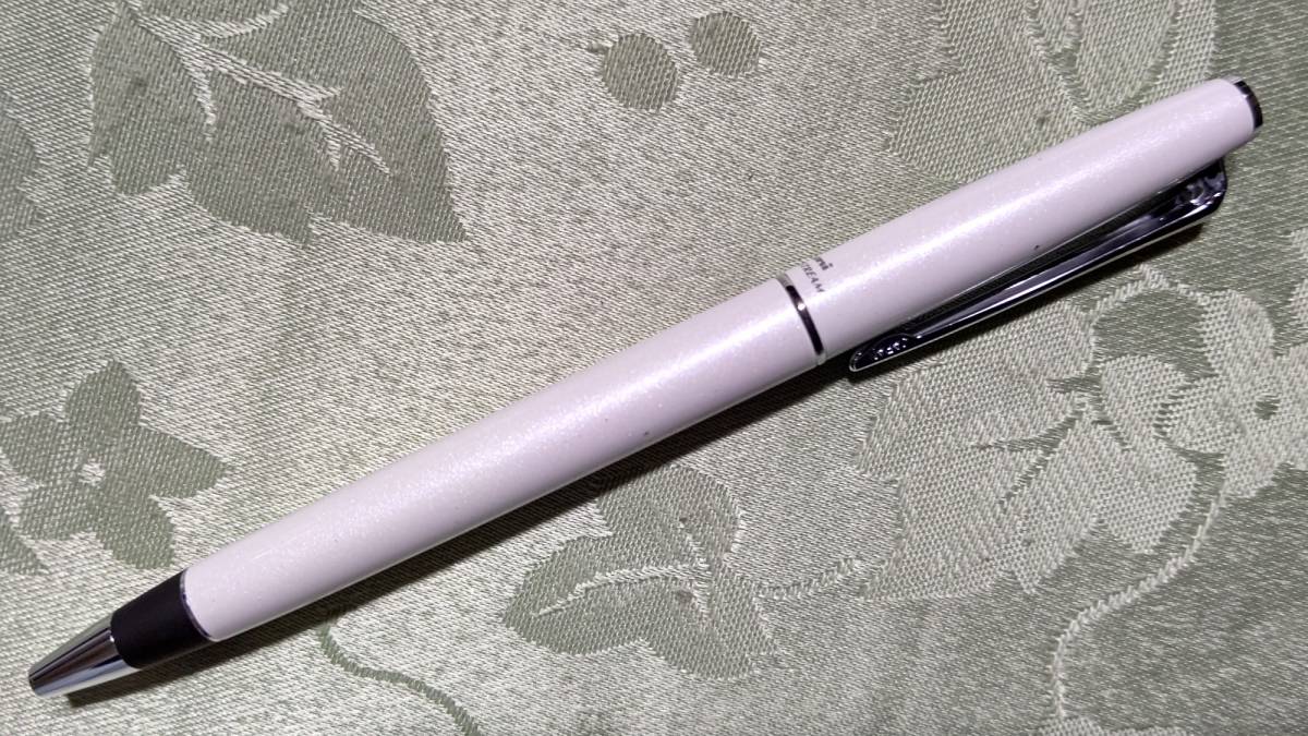 B　JAPAN 三菱鉛筆 uni ジェットストリーム プライム SXK-3000-07 0.7㎜ 回転繰り出し式 油性ボールペン パールホワイト インク 黒 箱入り