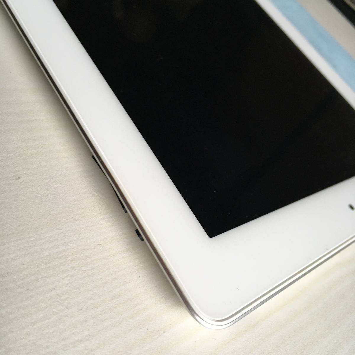 現状品 iPad 第2世代 Wi-Fiモデル A1395 ホワイト 16GB 動作未確認_画像10