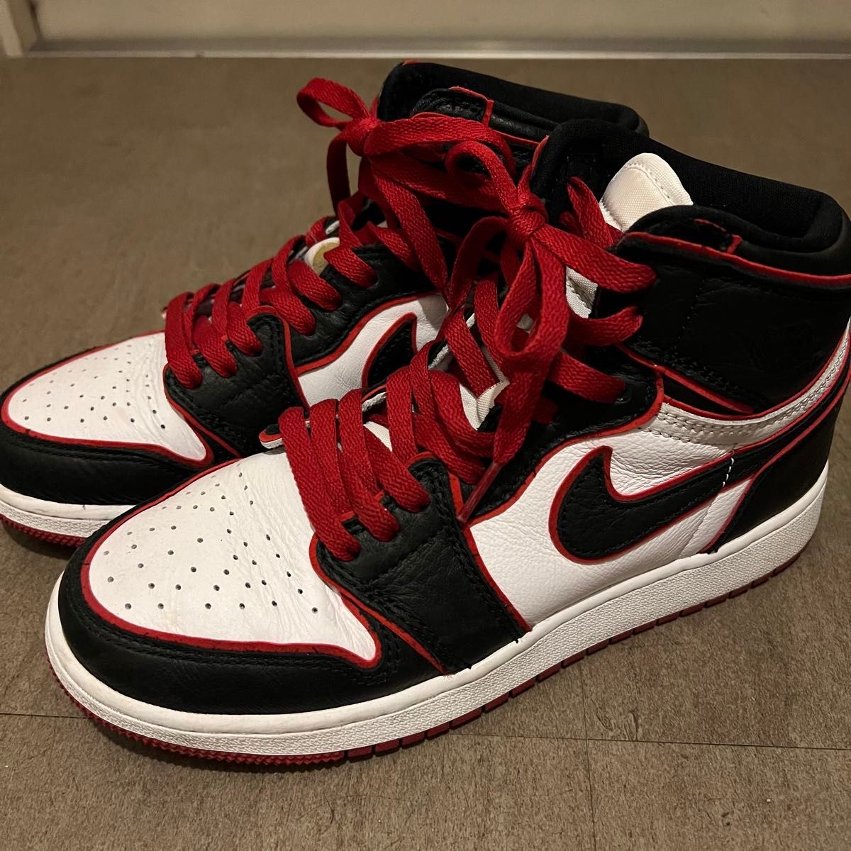 NIKE AIR JORDAN 1 RETRO HIGH OG GS BLOODLINE 24.5cm