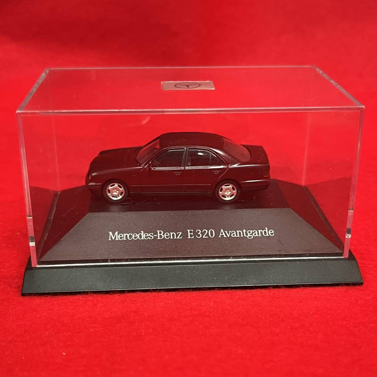 ☆希少品☆ Mercedes-Benz メルセデスベンツ E320 Avantgarde 1/87 ディーラー ミニカー ドイツ製 メルセデスコレクション (02016並_画像1