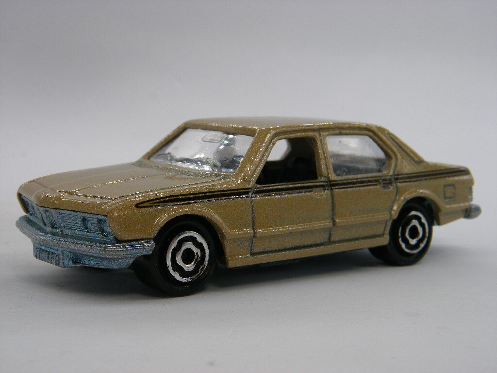 マジョレット (金) BMW 733 ＜ルース＞ Majorette_画像1