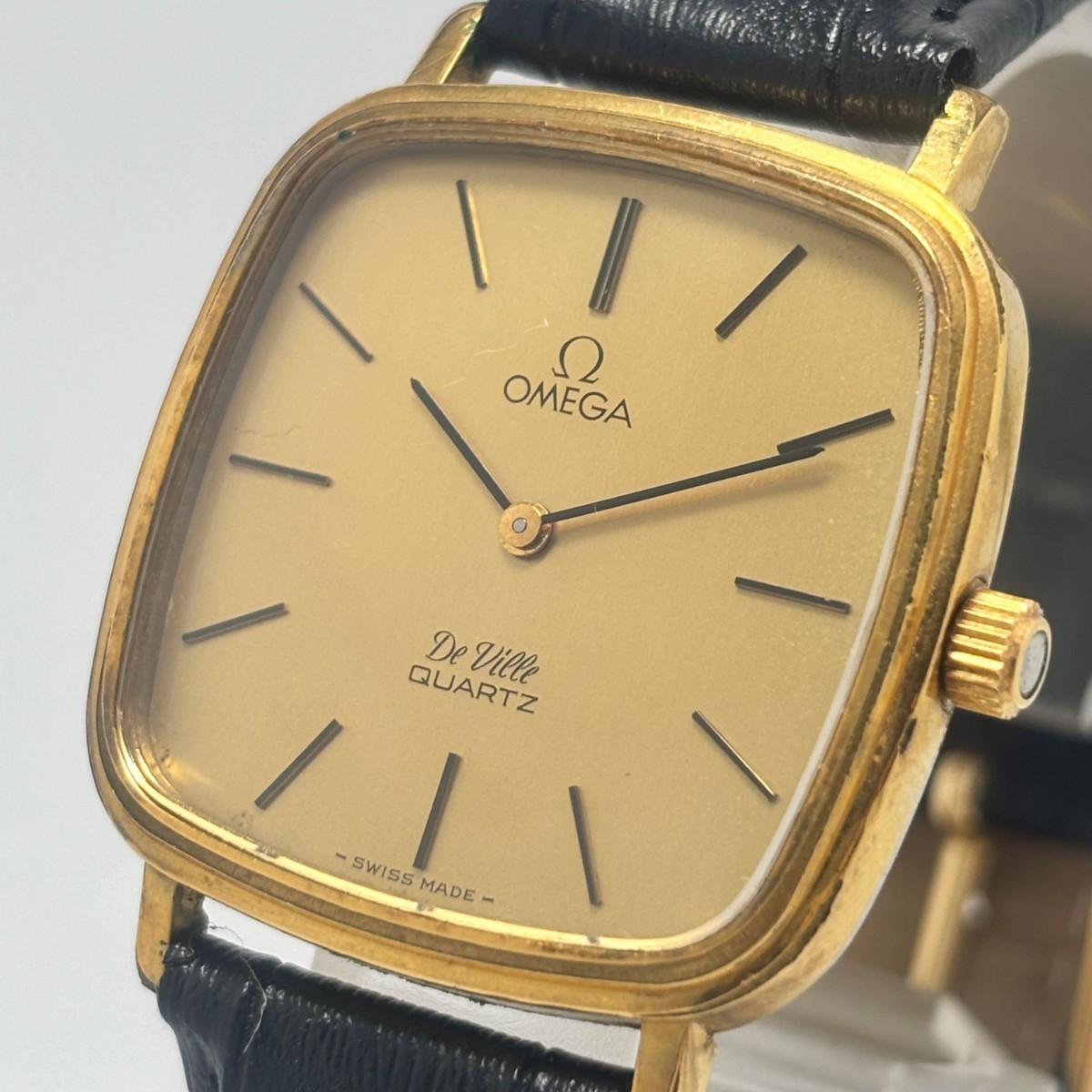 大人気☆OMEGA オメガ DE VILLE デビル QUARTZ スクエアモデル ガラス無傷 新品革ベルト ゴールド文字盤 ウォッチ_画像1