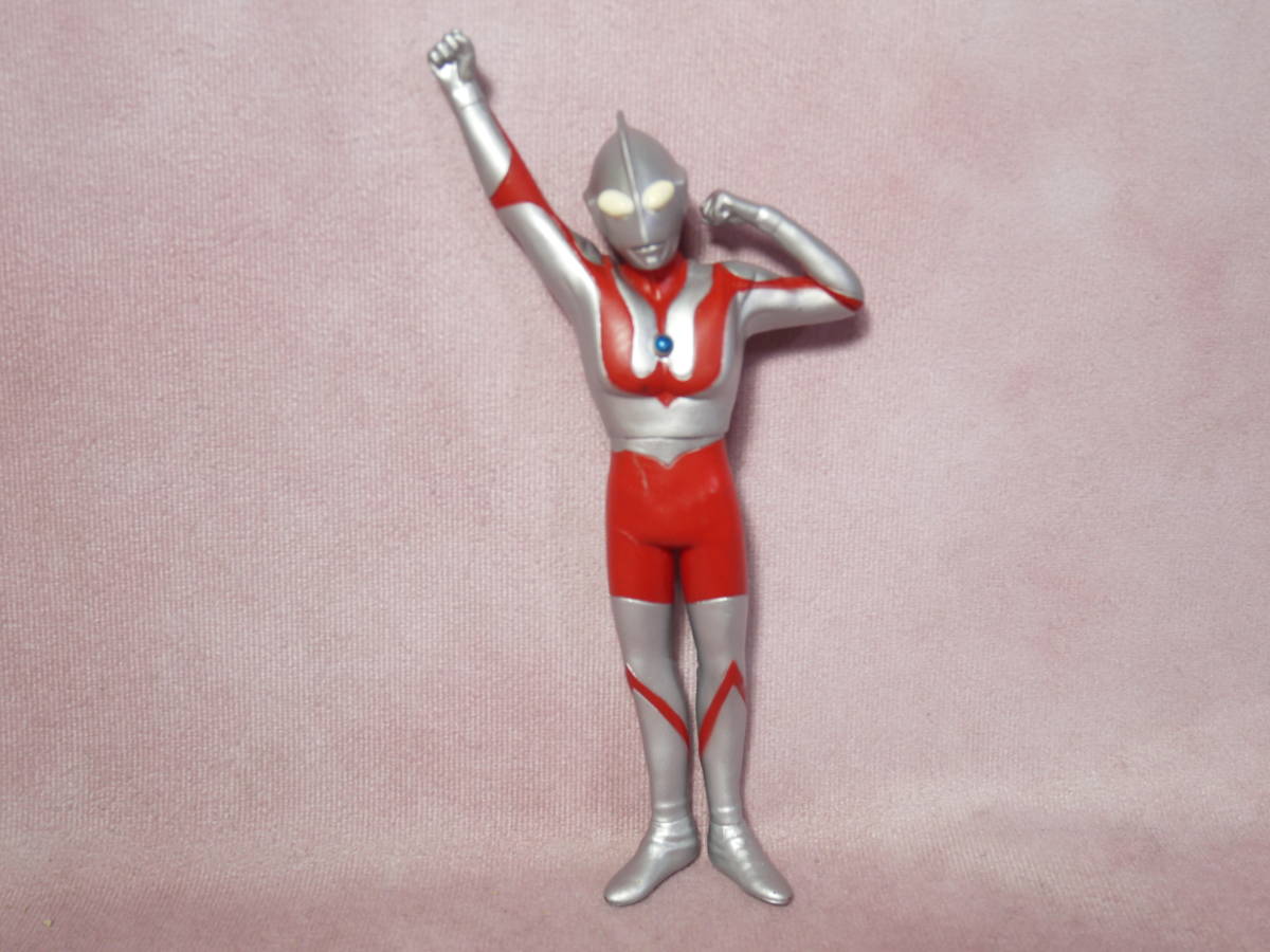 バンプレスト　ウルトラマン　2001　ソフビ　バンダイ　全高16センチ　_画像1