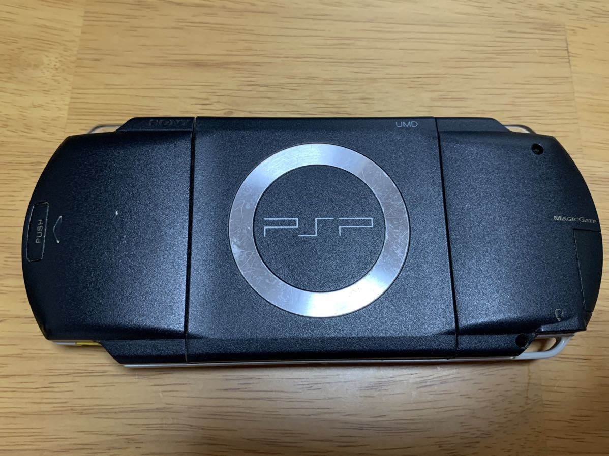 PSP1000黒PlayStationポータブルゲーム機4本ゲームソフト付き_画像3