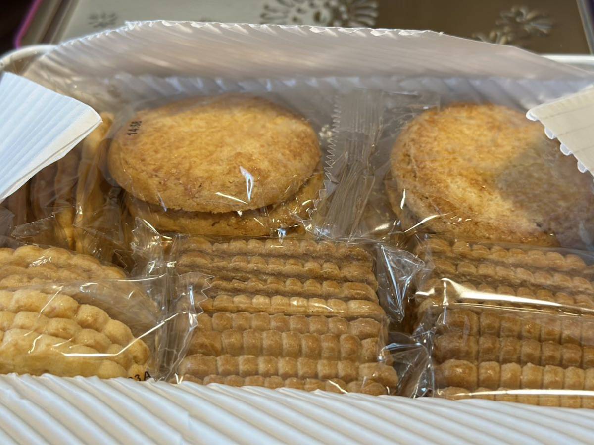 フランス ブルターニュ産 クッキー ガレット 3種 アソート缶 ヴァイオレットフラワー 高級 菓子 輸入 レア_画像8