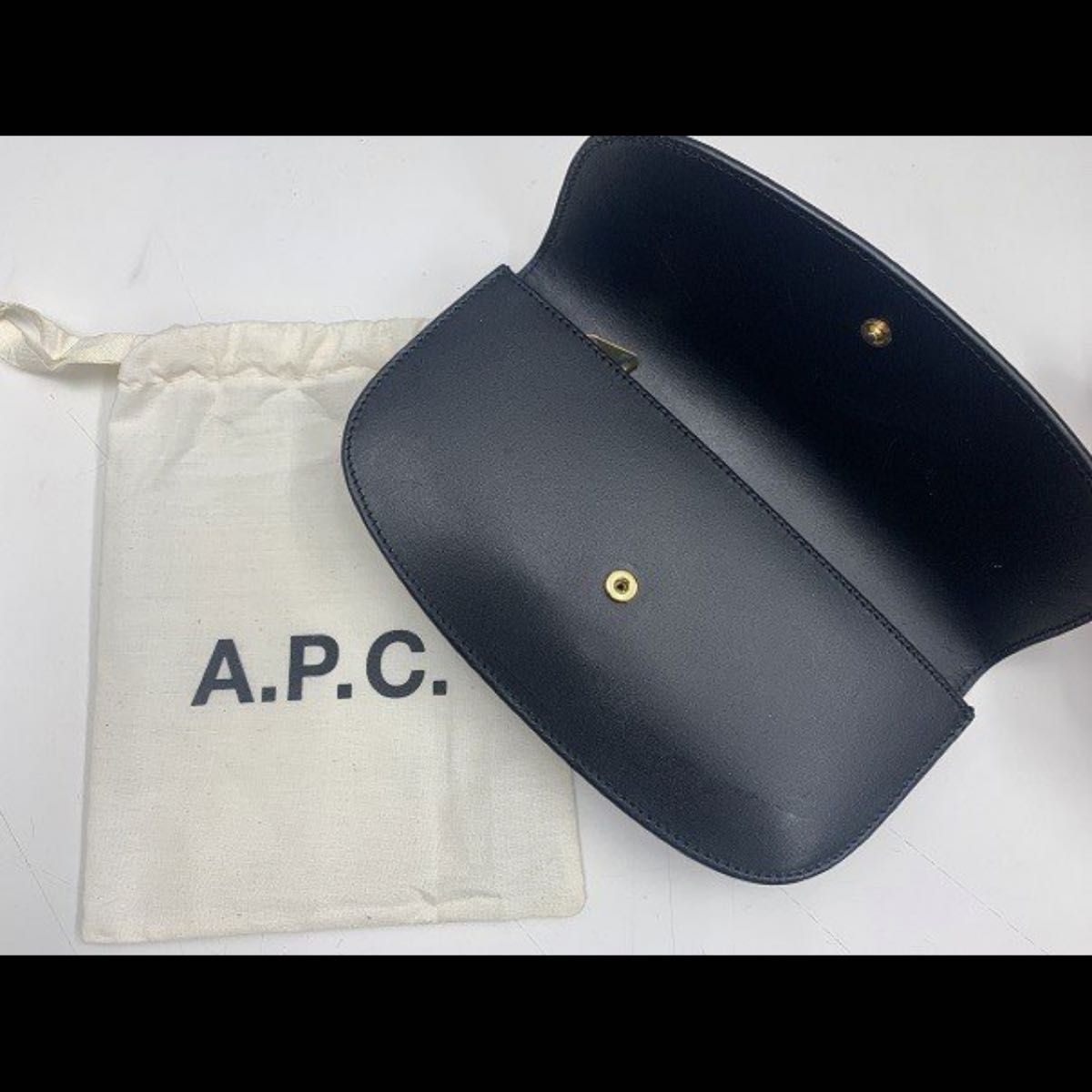 ◆A.P.C◆Genve◆ハーフムーン長財布