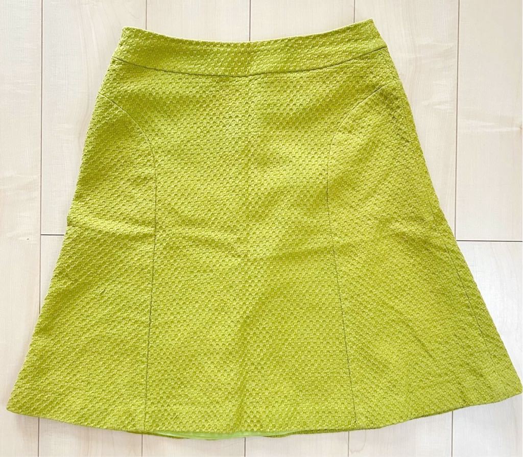 美品　LAURA ASHLEY　ローラアシュレイ　台形スカート　タイトスカート　膝丈スカート　11号　レディース　Lサイズ　黄緑色_画像2