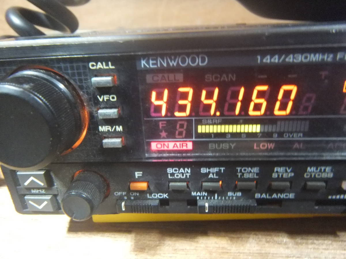 ■KENWOOD TM-721S FM TRANSCEIVER DUAL BAND ケンウッド デュアルバンド アマチュア無線機 トランシーバー レトロ デコトラ_画像4