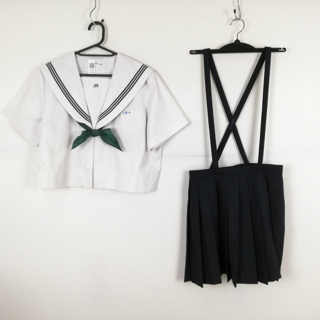 1円 セーラー服 ミニスカート スカーフ 上下3点セット 大きいサイズ 特大 夏物 緑3本線 女子 学生服 大分三重中学 白 中古 ランクC EY2401_画像1