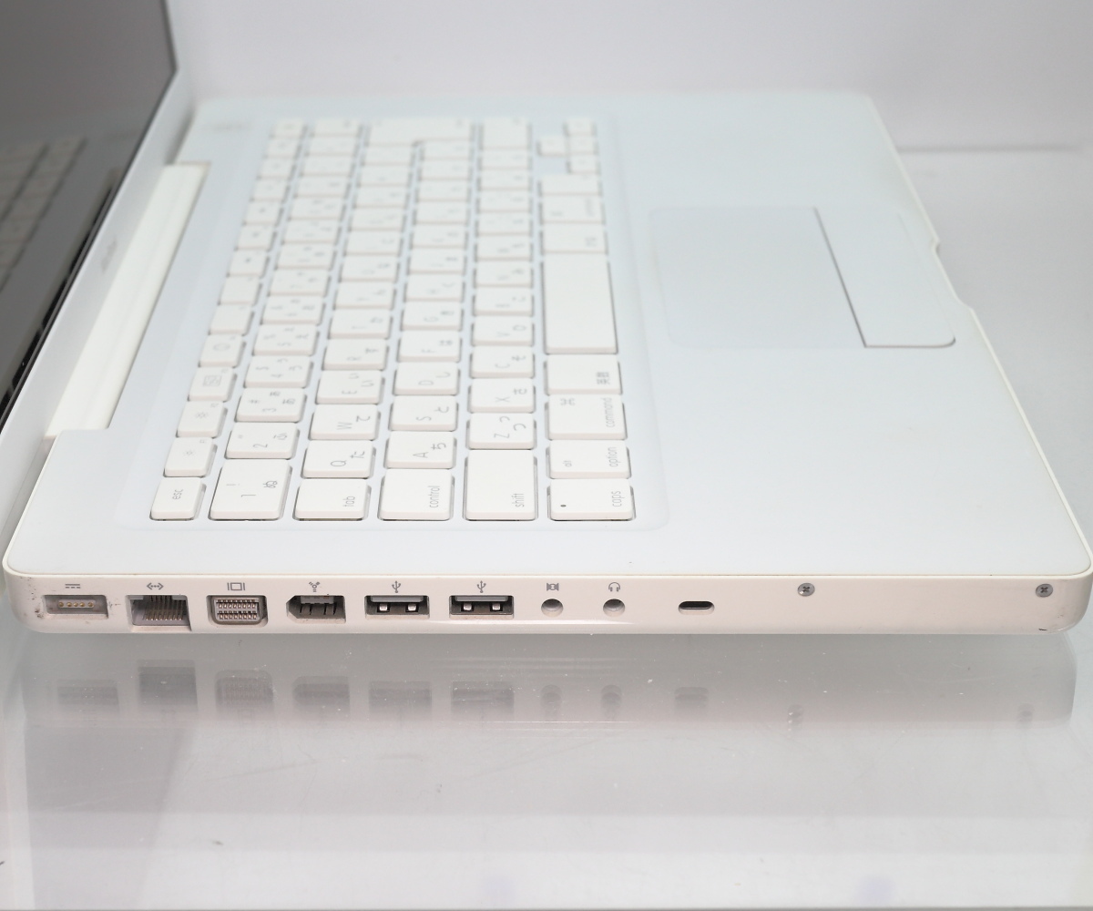 Apple MacBook A1181/13.3/Core2Duo 2.2GHz/2GBメモリ/HDD80GB/Late2007/OS X 10.7 Lion バッテリー正常 #0209_画像5