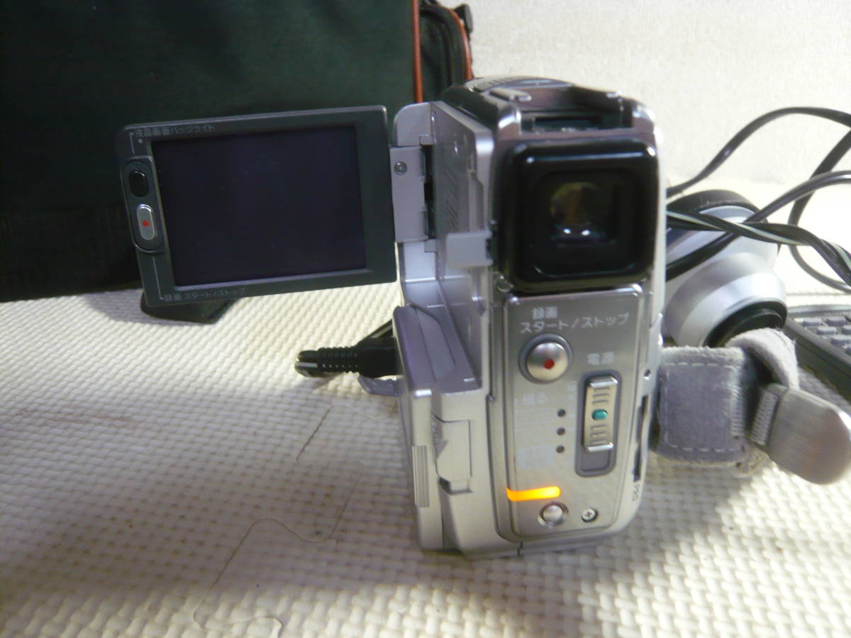 ジャンク！　SONY・ソニー　デジタルビデオカメラ ハンディカム 　DCR-PC109　一式　ケース付　現状品_画像3