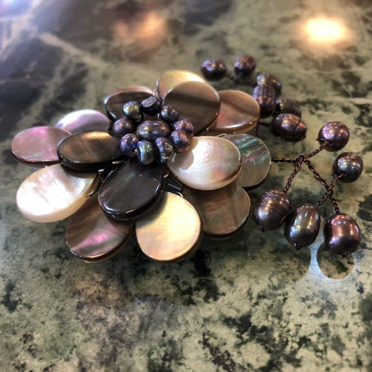 [ new goods ] gorgeous! shell brooch * fresh water pearl black black . flower motif brooch formal go in . type graduation ceremony .. type go in . type party wedding 