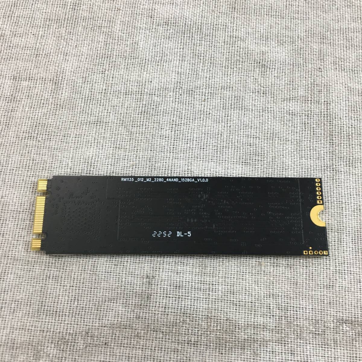 現状品 LEVEN SSD M.2 2280 SATA III 6Gbps JM600M2-2280 256GB_画像3