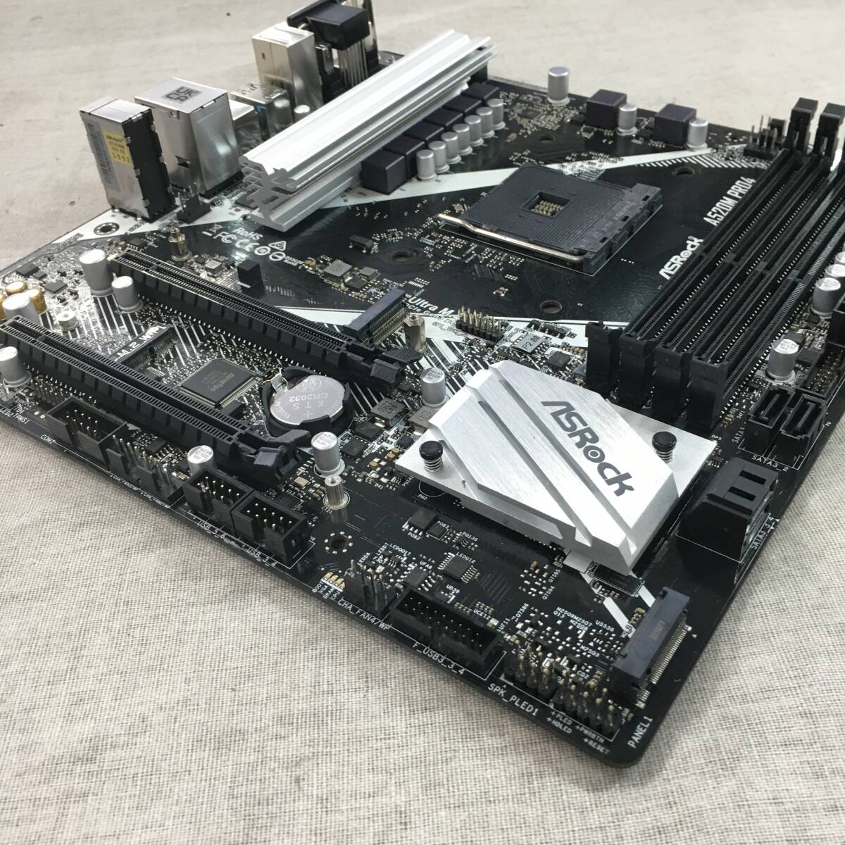 ジャンク品 ASRock AMD Ryzen 3000/4000シリーズ(Soket AM4)対応 A520チップセット搭載 Micro ATX マザーボード A520M Pro4_画像7