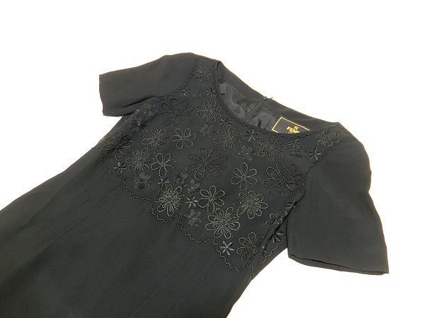  beautiful goods FENDI Fendi Kiyoshi . Vintage embroidery One-piece black 40