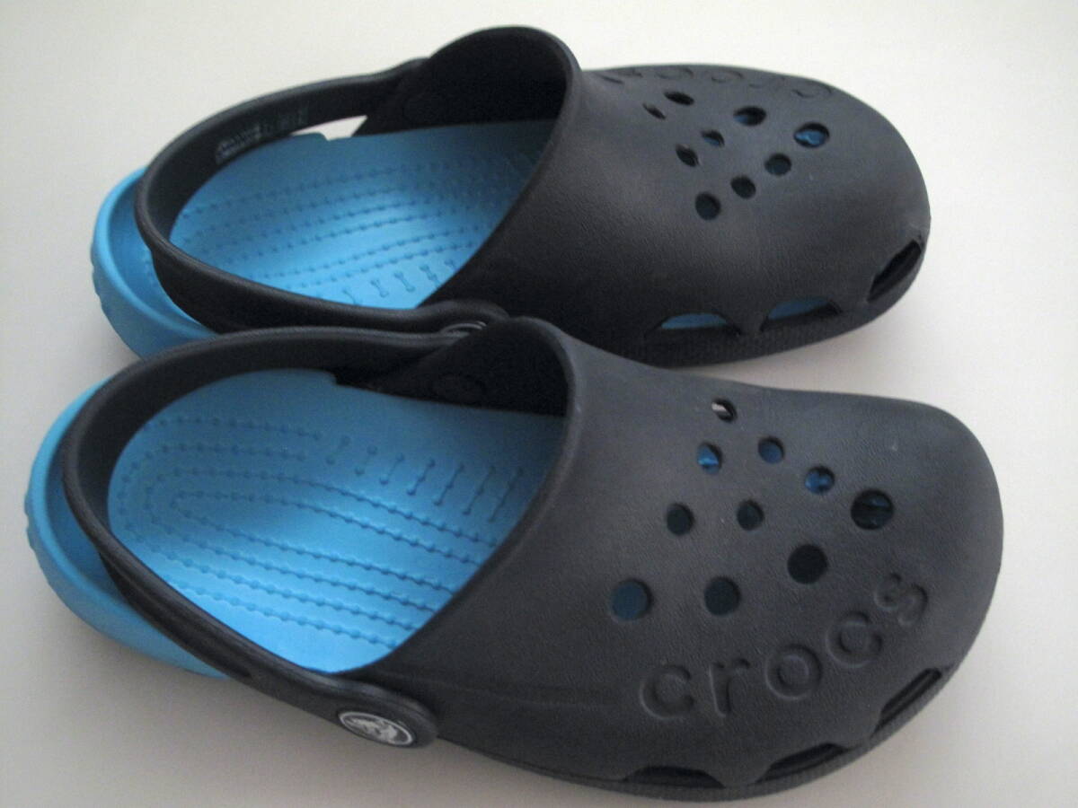 **CROCS クロックス キッズサンダル 青黒 C12 18.5cm_画像4