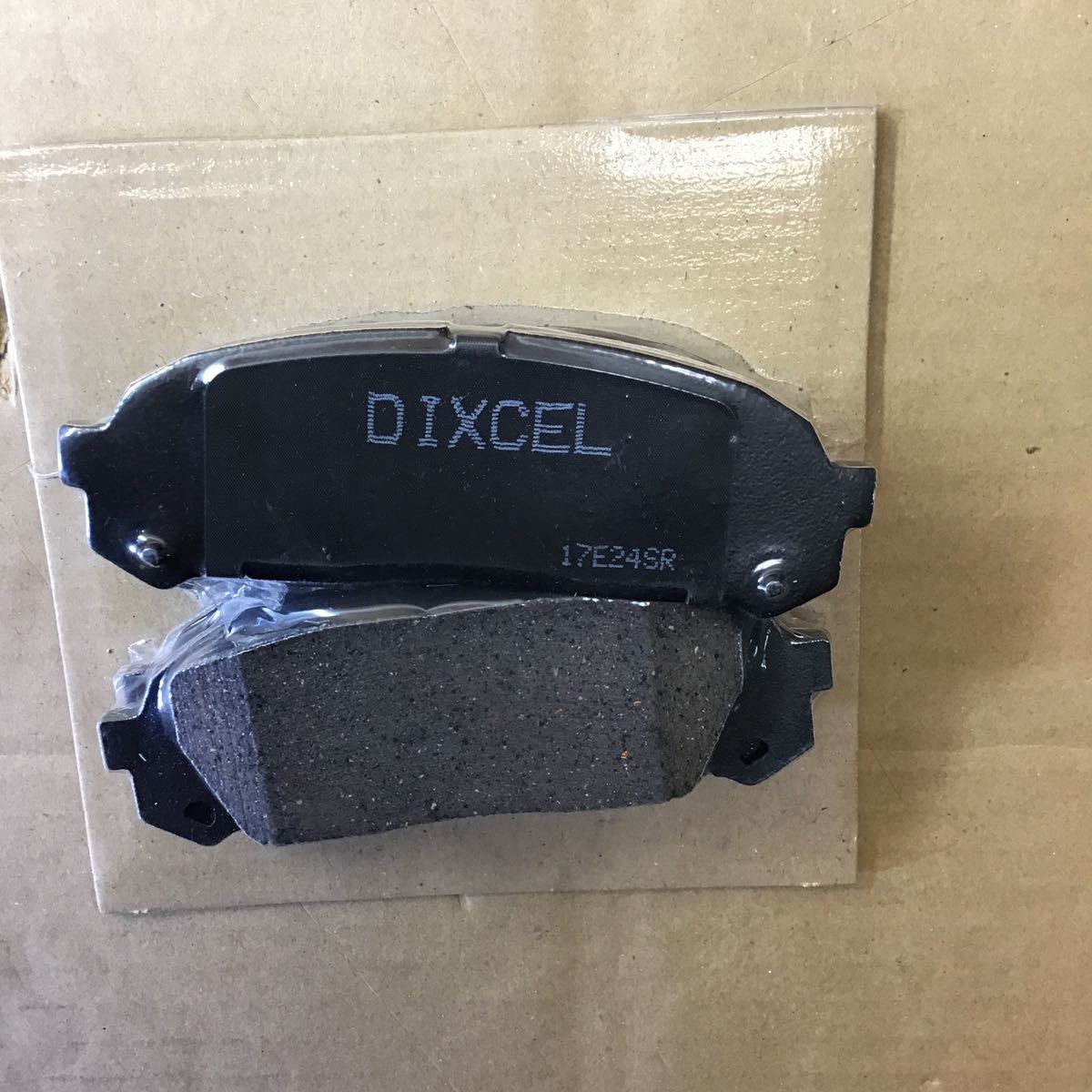 DIXCEL ( ディクセル ) ブレーキパッドES type エクストラスピード リア用 トヨタ クラウンセダン/マークII/クレスタ/チェイサー（未使用）_画像2