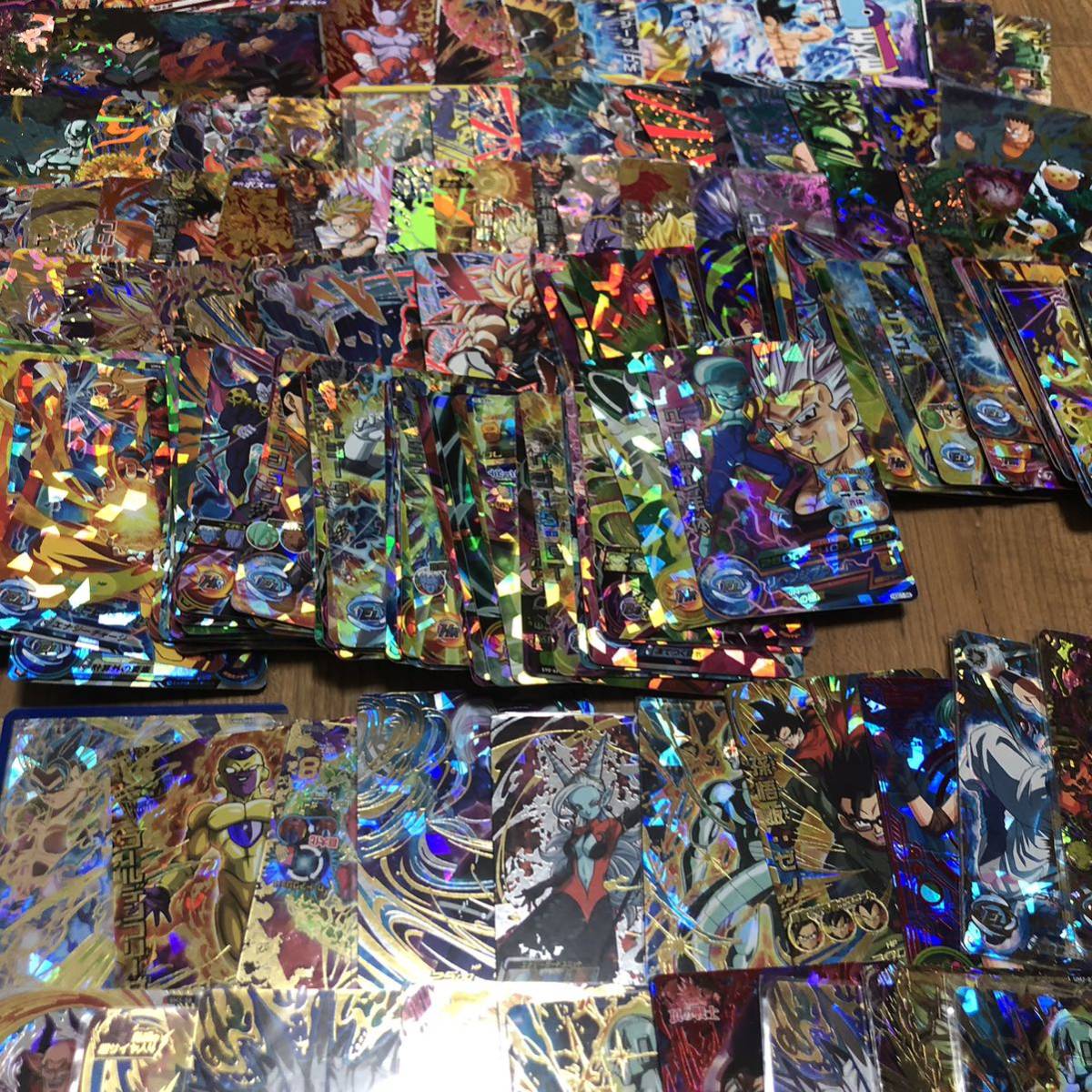 ドラゴンボールヒーローズ 引退品 大量まとめ売り 2000枚以上 ドラゴンボールヒーローズ 引退品 大量まとめ売り 2000枚以上