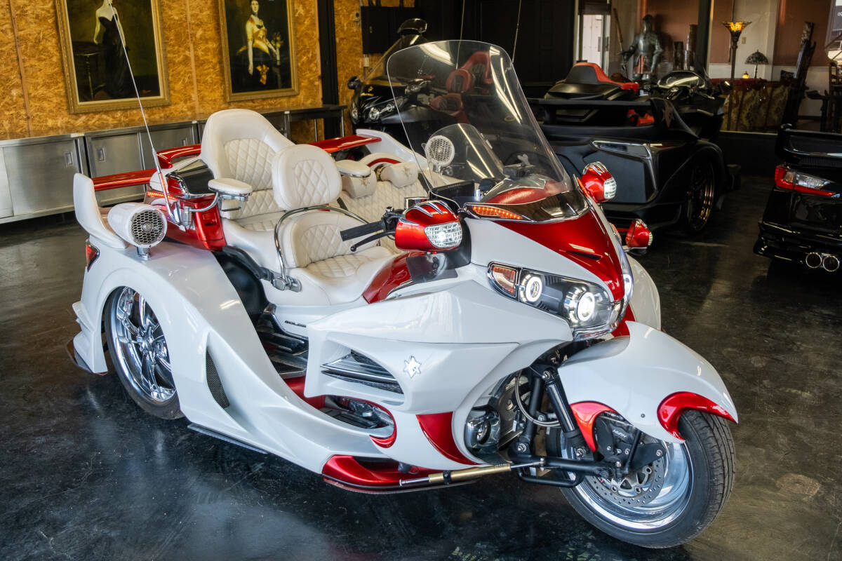  special vehicle!GORDON GL1800 side trike Honda Goldwing 4 number of seats low running vehicle inspection "shaken" equipped immediate payment beautiful car! worth seeing.!!