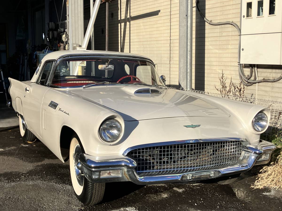 ☆１９５７ｙフォード サンダーバード Ford Thunderbird コンバーチブル ベビーサンダー レッドレザー内装 ホワイトリボン☆_画像1