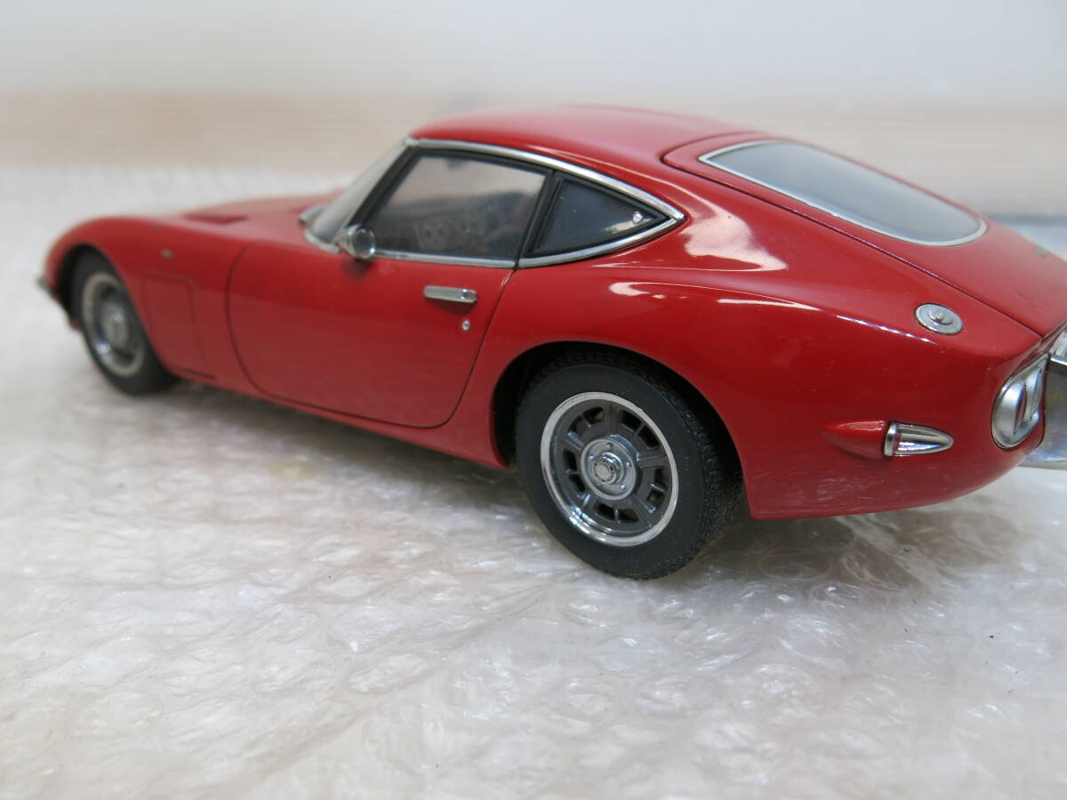 ①　AUTOart オートアート 1/18 TOYOTA トヨタ 2000GT　レッド_画像6