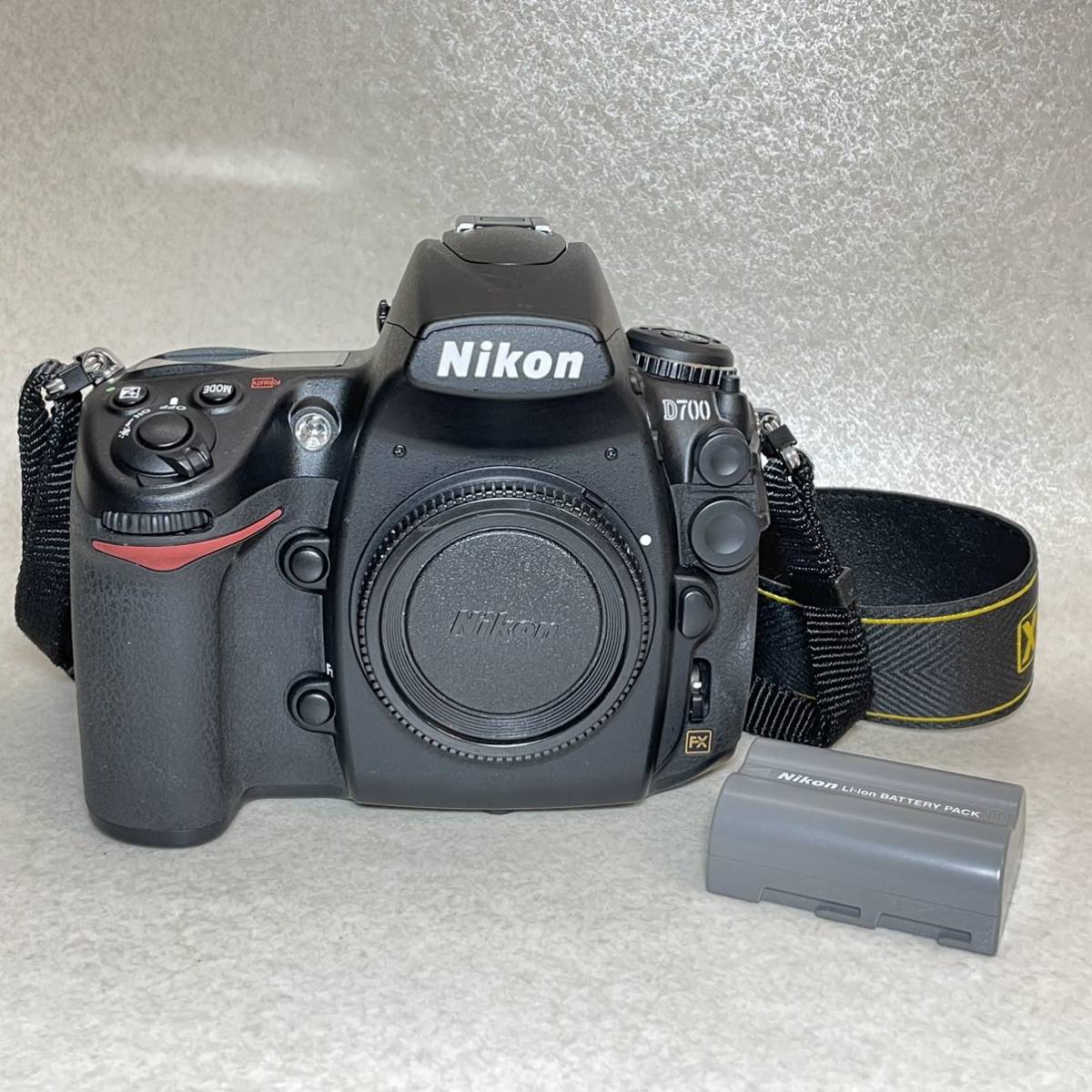 W3-1）Nikon ニコン D700 デジタル一眼レフカメラ （150）_画像1