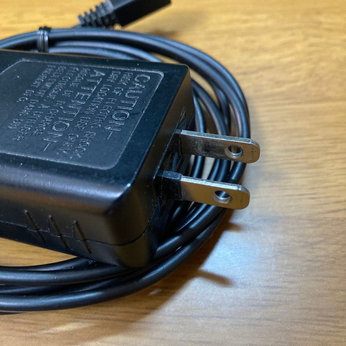 NEC micro-USB出力ACアダプタ AL1-002272-001 マイクロUSB 充電器 PS4 コントローラー充電可