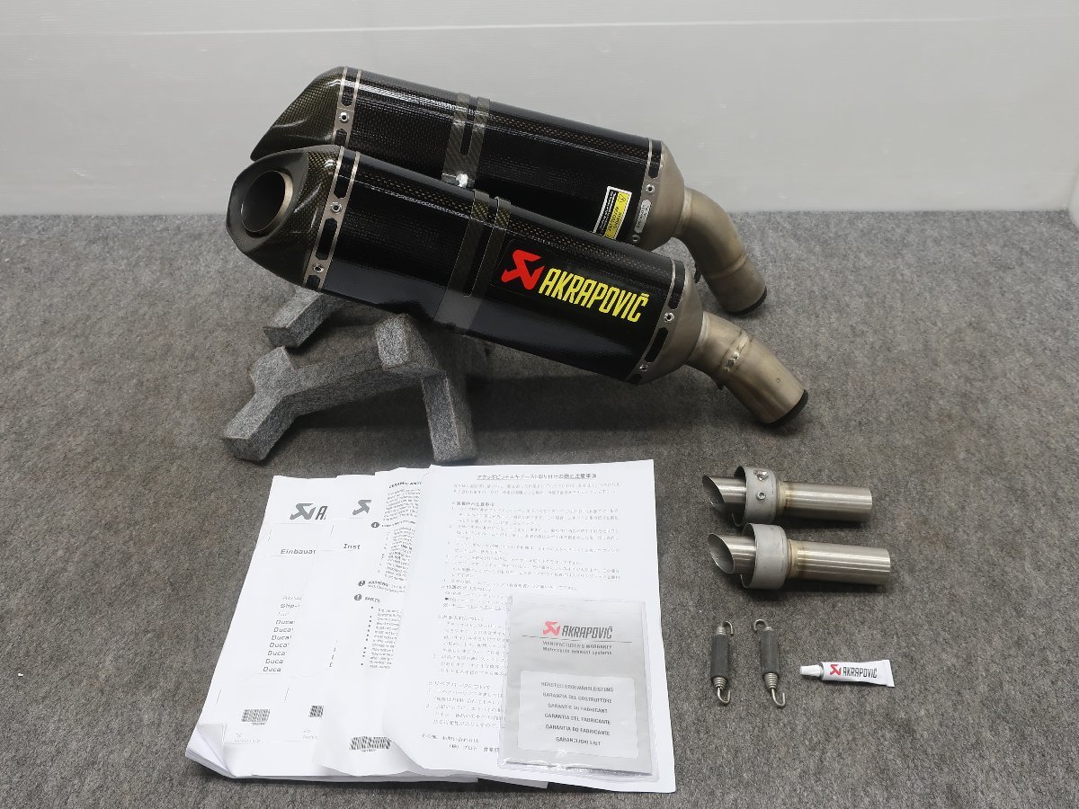 1098 1198 848 アクラポビッチ カーボン スリップオン AKRAPOVIC◆返品可 T2C062K T02L 600_画像1