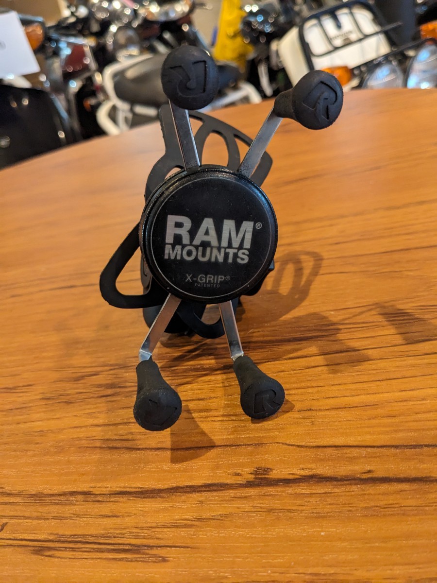 RAM MOUNTS スマホホルダーの画像1
