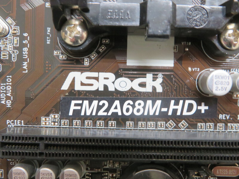 ASRock製 Socket FM2+ マザーボード FM2A68M-HD+_画像4