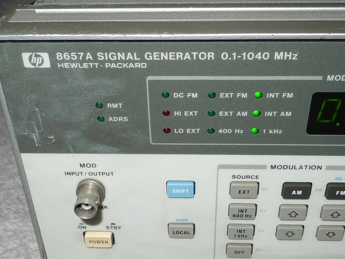HPヒューレットパッカード SIGNAL GENERATOR 信号発生器 8657A _画像2