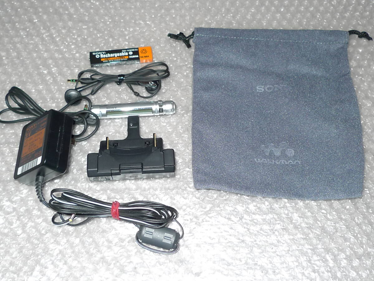 SONY ソニー CDウォークマン Portable CD Player D-NE20 2007年製の画像6