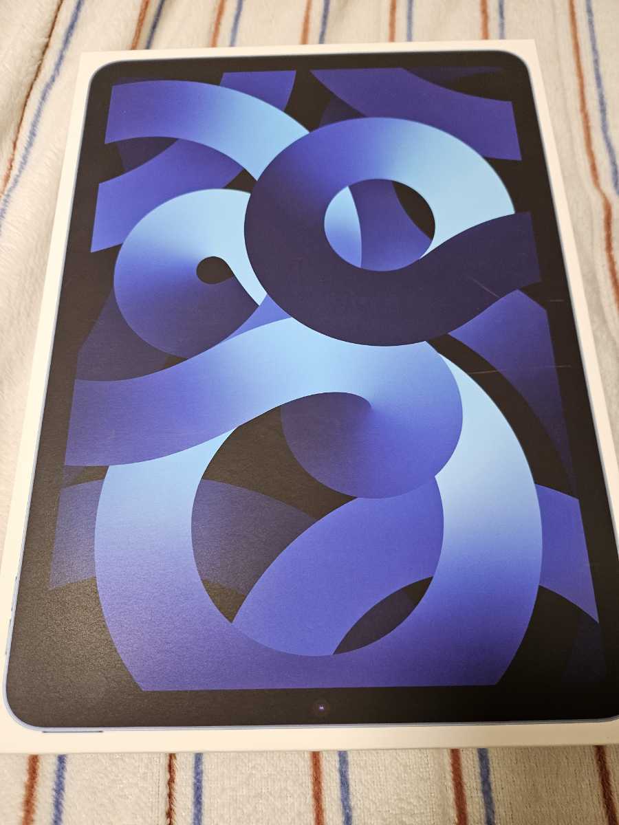Apple iPad Air 第5世代 10.9インチ Wi-Fiモデル 64GB A2588 ブルー 強化ガラスフィルム+カバーケース+スタンド+箱付き！ 美品！の画像6