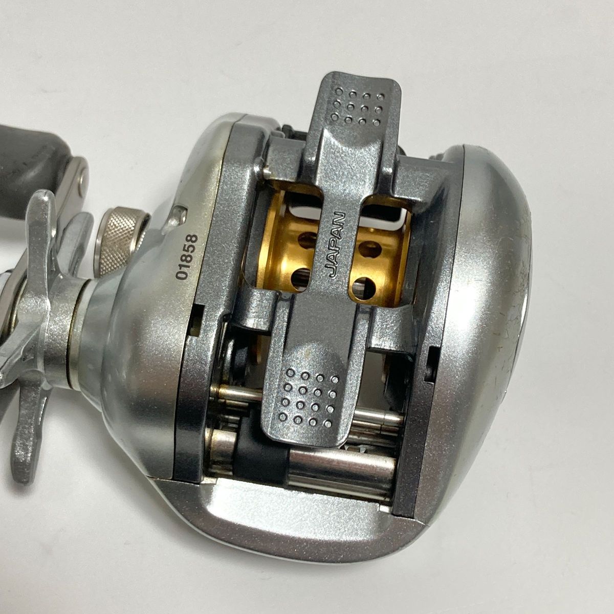 シマノ SHIMANO ベイトリール スコーピオン Scorpion Mg1001 シマノ SHIMANO ベイトリール スコーピオン Scorpion Mg1001