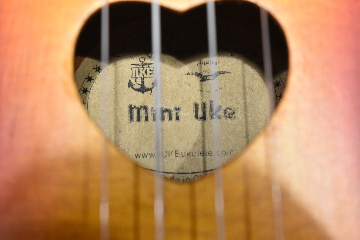 iuke/アイユーク ミニウクレレ mini uke 全長39.5cm ★純正ケース付属_画像8