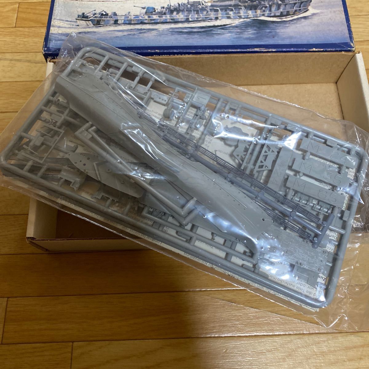 Heller☆プラモデル☆1/400☆M24☆送料350円_画像3