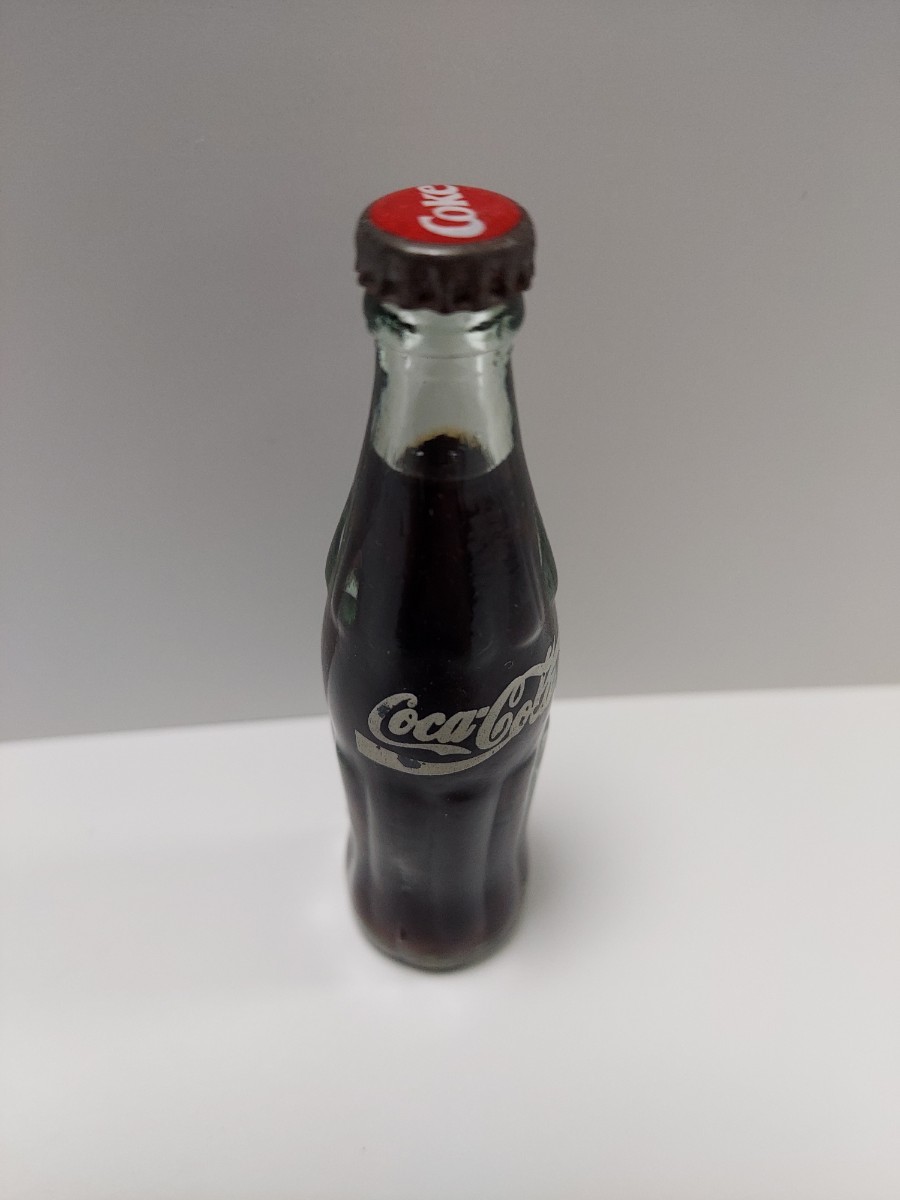 ミニチュア　コカ・コーラ瓶、ミニチュアボトル、昭和レトロ　Coca-Cola　1本_画像3