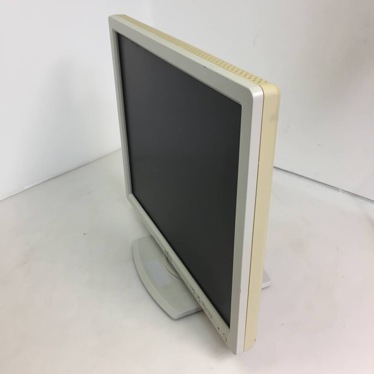 □FUJITSU 17インチ 液晶モニター 液晶ディスプレイ VL-177SEL(W) 【動作品】_画像5