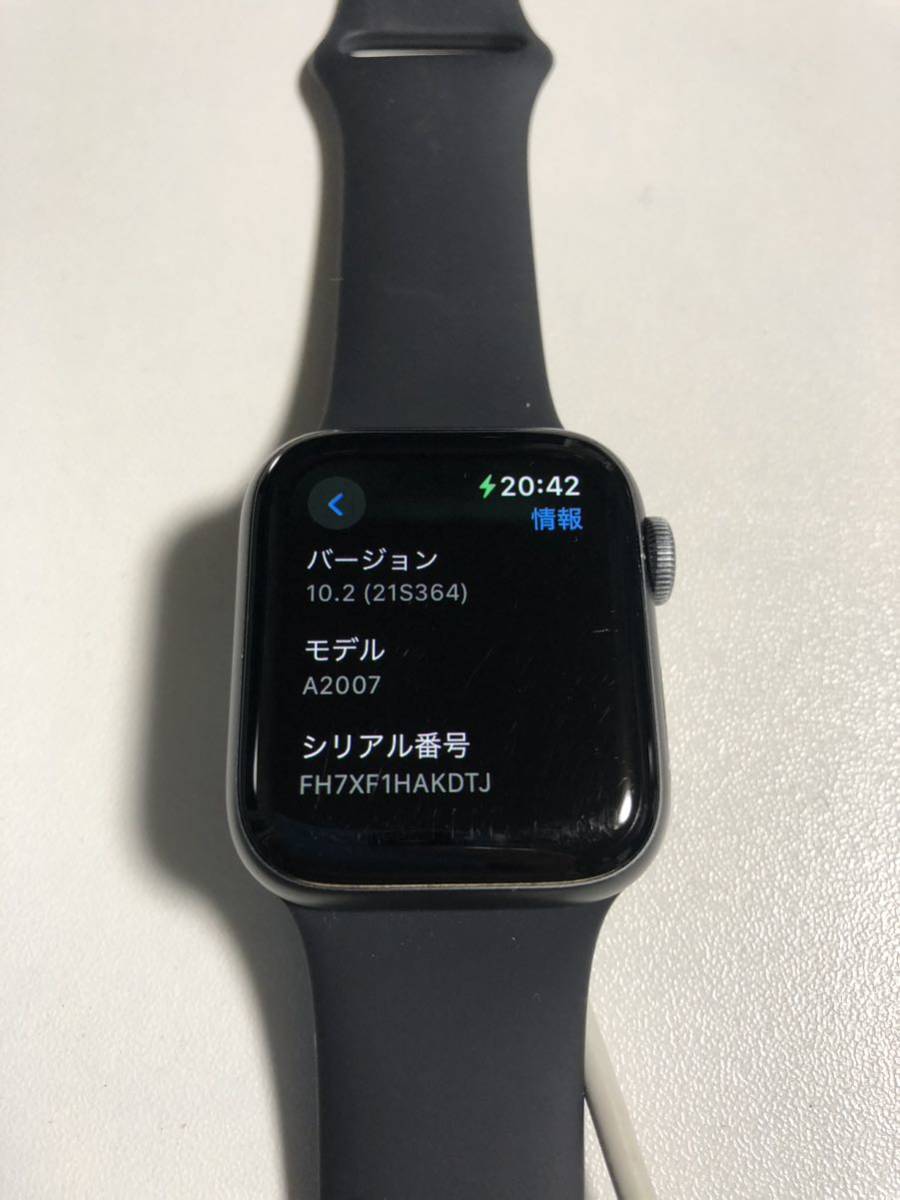 Apple Watch Series 4 GPS + Cellular 40mm A2007 バッテリー 77%の画像2