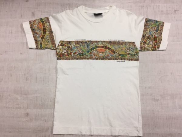 90s 古着 オーストラリア製 Dream like Australia アボリジナルアート Danny Eastwood サーフ スーベニア Tシャツ メンズ M 白の画像1