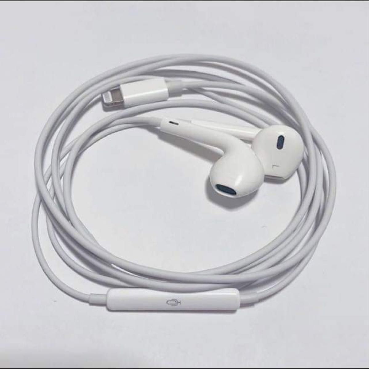 Apple純正イヤホン  Earpods(Lightningコネクタ)