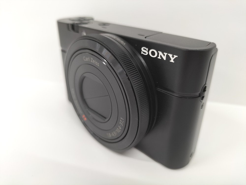 超美品● SONY デジタルカメラ サイバーショット Cyber‐shot DSC-RX100 付属品多数あり_画像2
