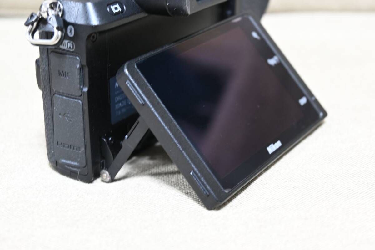 美品 Nikon ニコン Z50ボディ 付属品完備 バッテリー2本 専用 美品 Nikon ニコン Z50ボディ 付属品完備 バッテリー2本 専用